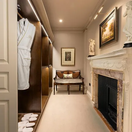 Отель Grantley Hall 5*