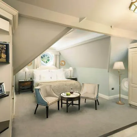 Grantley Hall 리펀