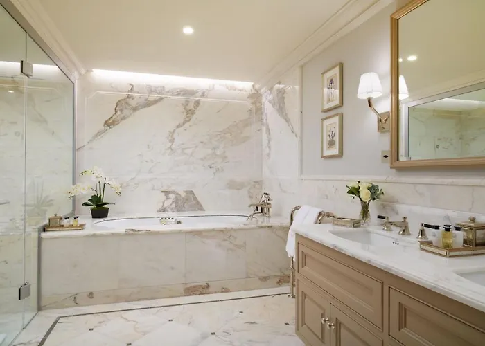 Grantley Hall Hotel 5*