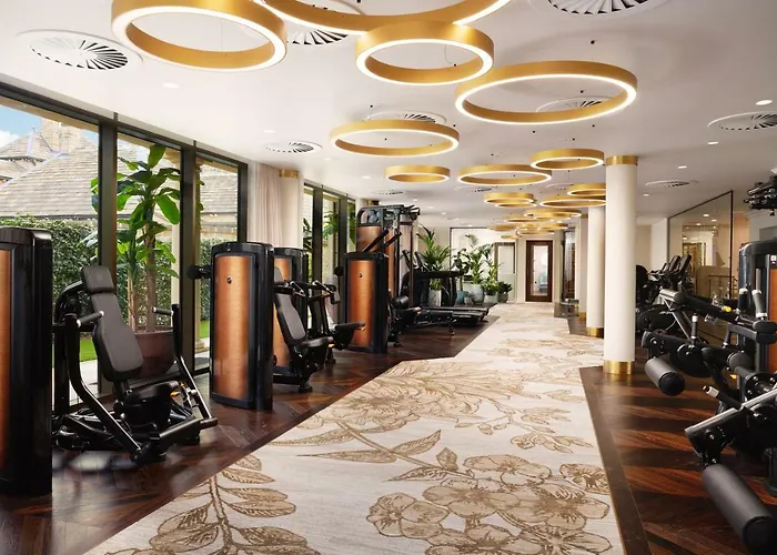 Grantley Hall Hotel 5*